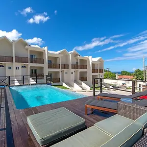 Luxury 2br Facing W/pool #5 Montego Bay